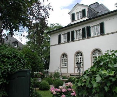 ホテル Bastgen Bed & Breakfast ヴィットリッヒ エクステリア 写真
