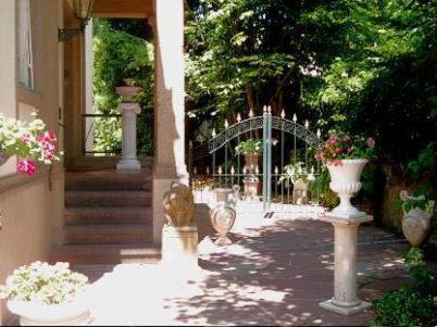 ホテル Bastgen Bed & Breakfast ヴィットリッヒ エクステリア 写真